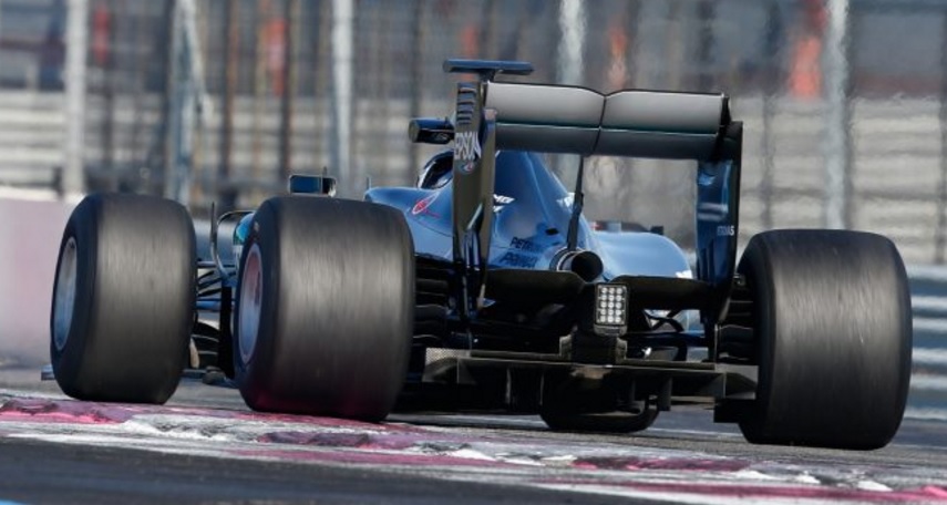 Mercedes ve Wehrlein 2017 Lastiklerini Test Ediyor
