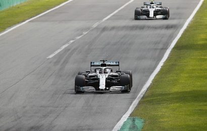 Mercedes, sorunlara rağmen motor gücünü kısmıyor
