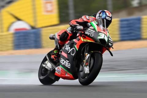 Smith, Aprilia in P1 during 'sore but awesome' day