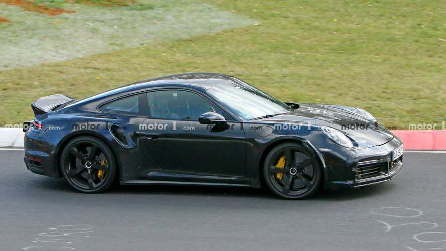 İlginç spoiler tasarımına sahip Porsche 911 modeli tekrar görüntülendi