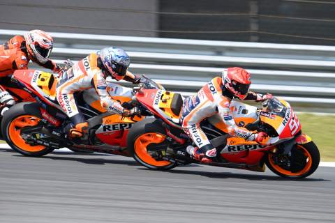 Pol Espargaro: Huge shaking on the straights, pumping, spin