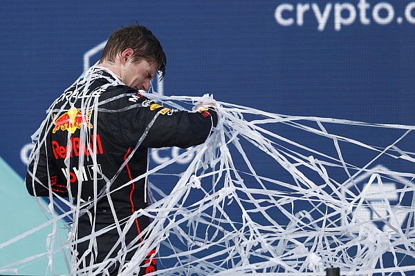 Verstappen: “İlk şampiyonluktan sonra motivasyonum daha da yüksek”