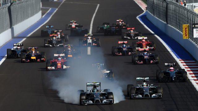 2015 Formula 1 Rusya Sochi GP Yarış Tekrarı izle