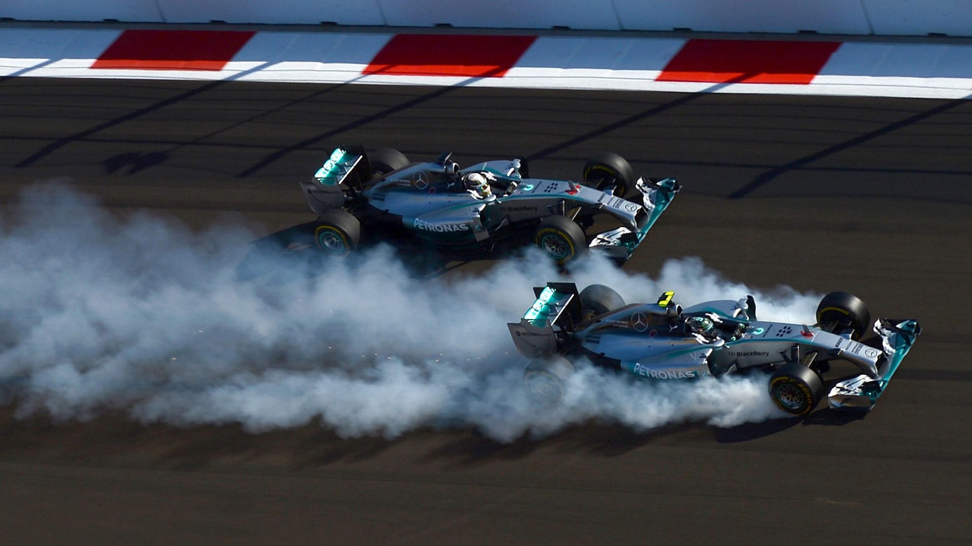 2015 Nico Rosberg - Şampiyonluk Savaşını Bırakmadım