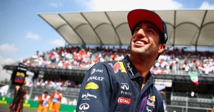 Ricciardo V8'lere Geri Dönmek İstiyor