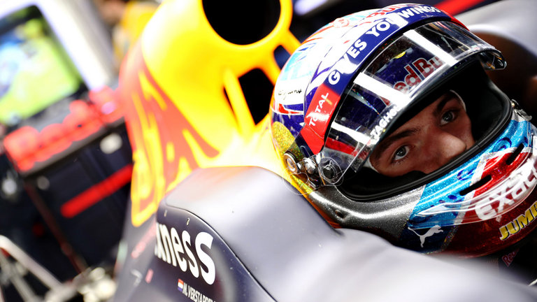 Max Verstappen Red Bull'la Yaptığı Çıkışın Ardından Daha Çok Şey Yapabileceğini Belirtti