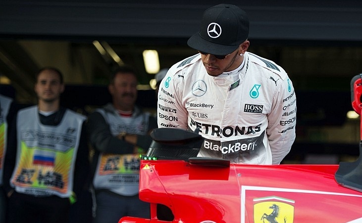 Lewis Hamilton Ferrari'nin Turbocharger Gelişiminden Etkilendiğini Açıkladı