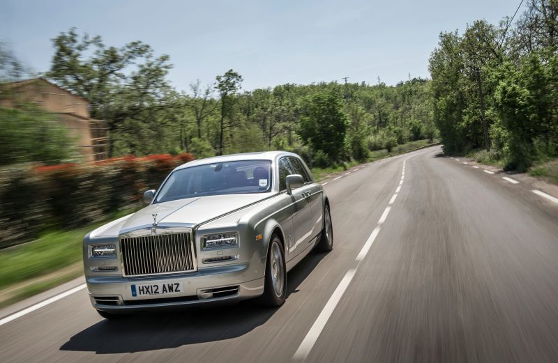 Rolls-Royce – Phantom – 6.7 V12 (460 Hp) Automatic – Teknik Özellikler