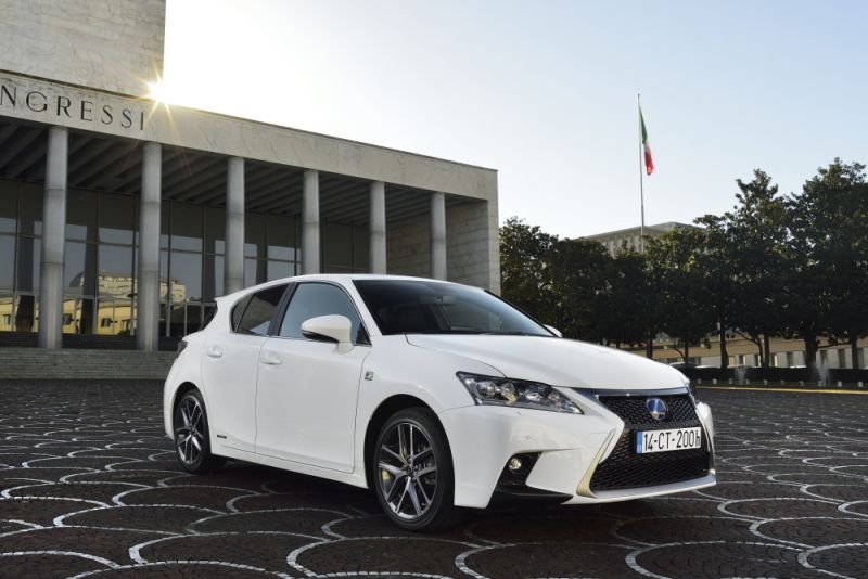 Lexus – CT 200h (facelift 2014) – 1.8 (136 Hp) Hybrid – Teknik Özellikler