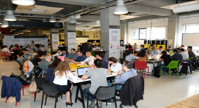 Mercedes-Benz Türk StartUP Yarışmasında Ön Elemeyi Geçen 60 Girişimci Eğitim Kampında Buluştu