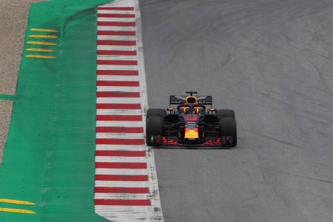 Ricciardo: Red Bull 'could have been more fair' with Verstappen tow