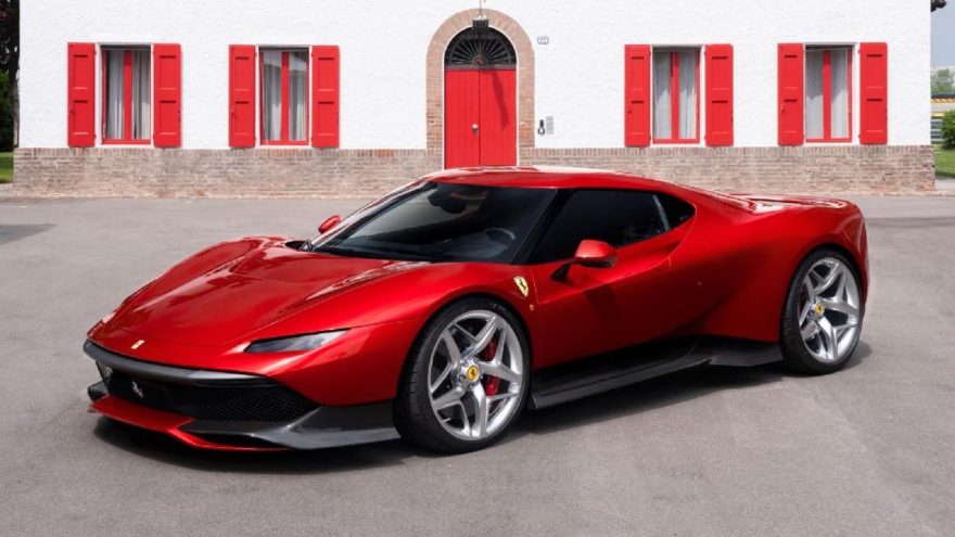 İstek üzerine özel olarak üretilen : Ferrari SP38