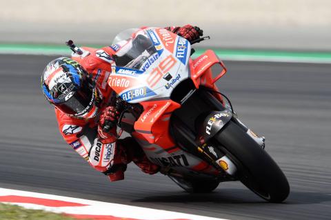 Catalunya MotoGP: Lorenzo off to flying start