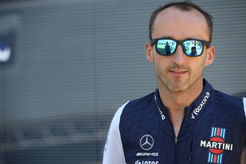 Kubica confirms he signed Ferrari F1 deal for 2012 