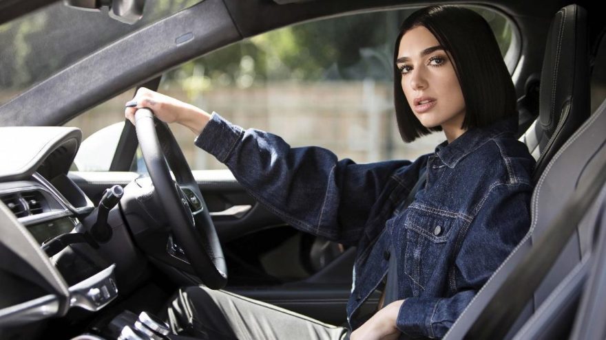 Dua Lipa’nın ilk otomobili