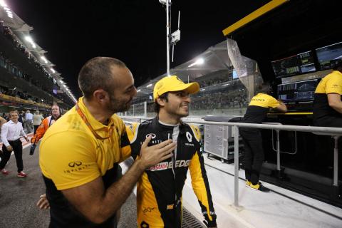 Renault F1 boss Abiteboul hails 'great contributor' Sainz