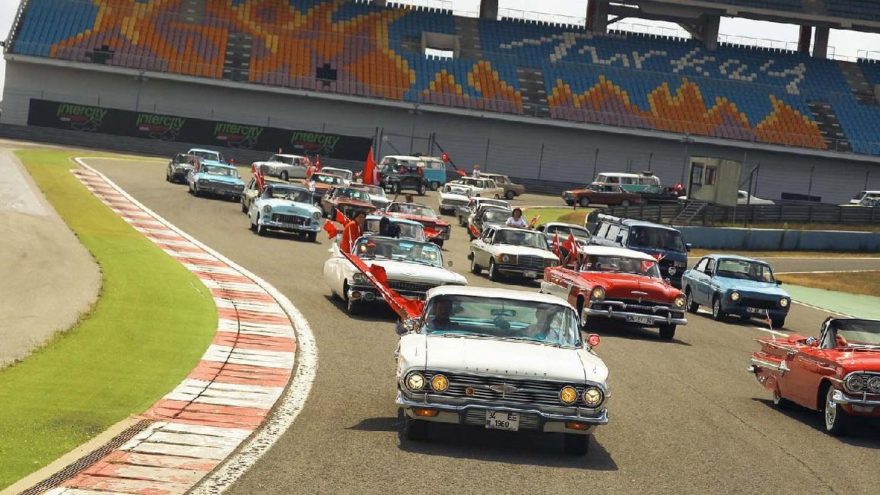 Klasik otomobiller Intercity İstanbul Park’ta toplandı