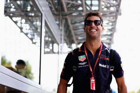 How Renault stole Ricciardo away from Red Bull