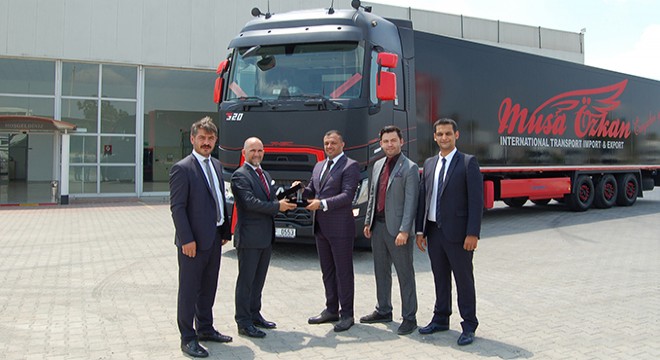 Renault Trucks’ın Özel Tasarımı İlk Sahibini Buldu