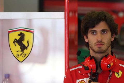 Giovinazzi confirmed in Sauber F1 race seat for 2019