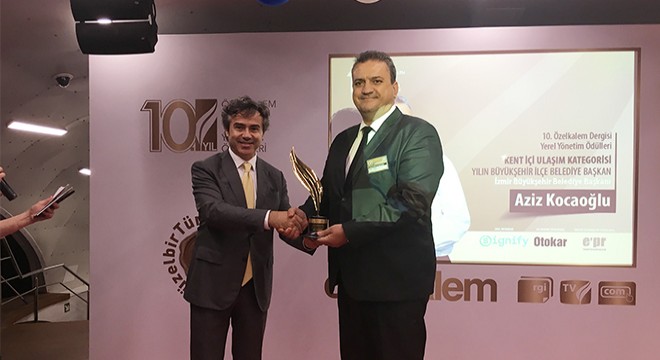 İzmir Büyükşehir Belediyesi, ‘Kent İçi Ulaşım Ödülü’nü Otokar’dan Aldı