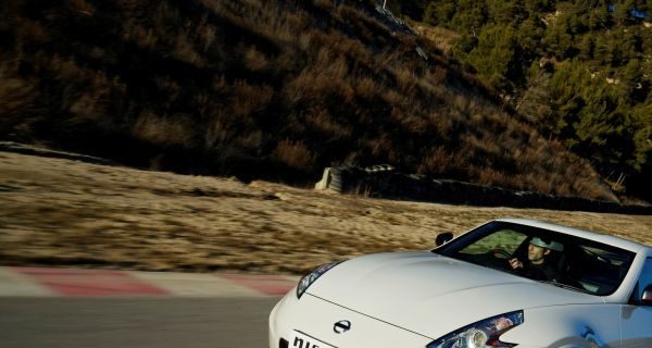 Nissan – 370Z NISMO – 3.7 V6 (344 Hp) – Teknik Özellikler