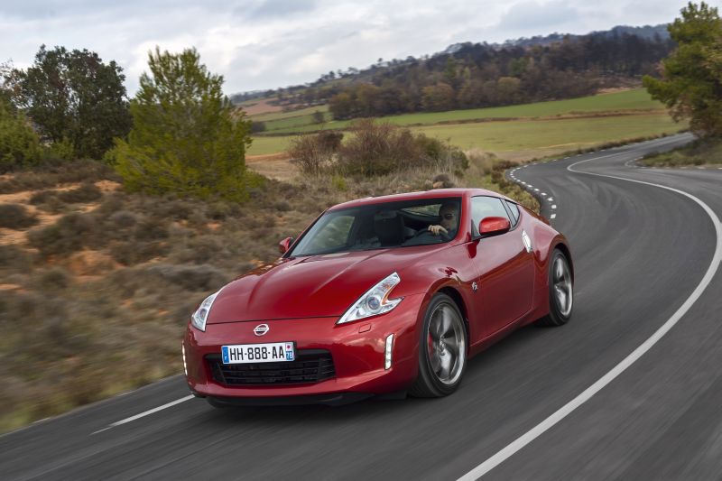 Nissan – 370Z Coupe (facelift 2013) – 3.7 V6 (328 Hp) Automatic – Teknik Özellikler