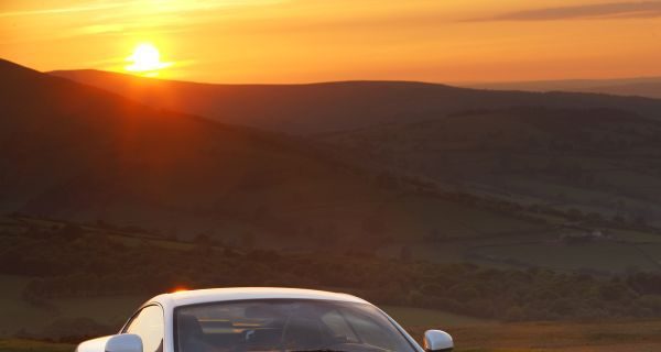 Aston Martin – DB9 Coupe – 5.9 i V12 48V (456 Hp) – Teknik Özellikler