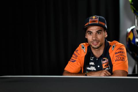 Oliveira: 2019 Triumph-KTM 'fun and very fast'