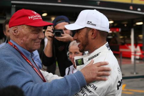 Hamilton pays tribute to ‘bright light’ Lauda