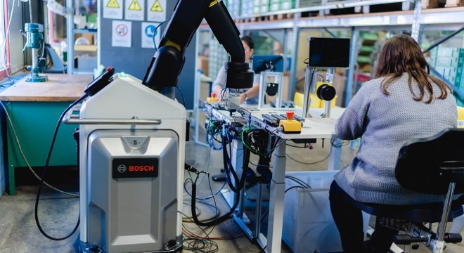 Bosch’un Robot Teknolojisi Engelli Çalışanların Hizmetinde