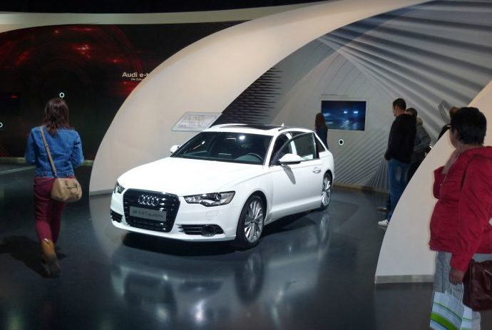 Audi – A6 Avant (4G, C7) – 2.0 TDI (136 Hp) Multitronic – Teknik Özellikler