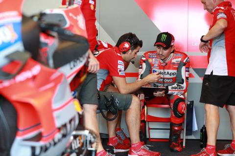 Lorenzo fears 'complete' fracture, Motegi in doubt