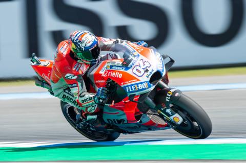 Dovizioso leads Crutchlow in FP1 at Motegi