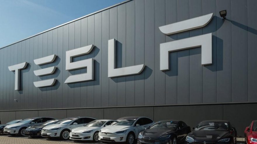 Tesla’dan Çin’e 2 milyar dolarlık yatırım!