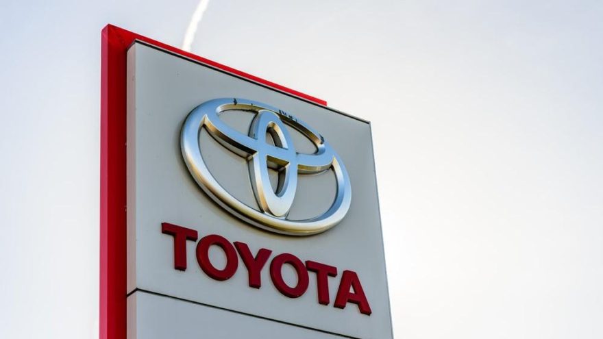 Toyota 2.4 milyon hibrit aracını geri çağırıyor!