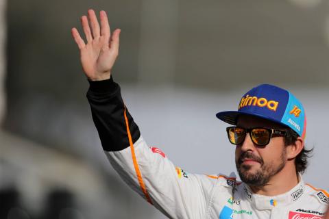 Stewards 'surprised' Alonso cut chicane three laps in a row