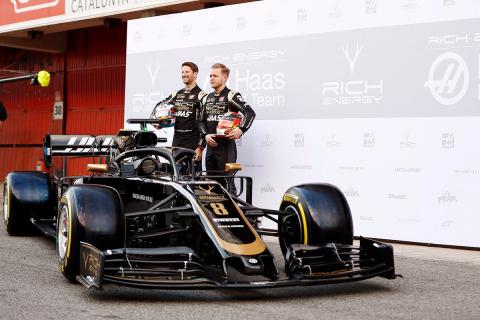 Haas' VF19 2019 F1 car officially presented
