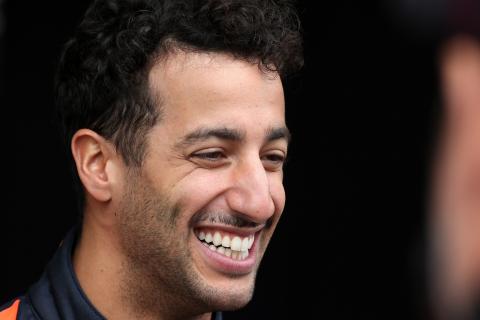 Ricciardo makes first Renault F1 appearance