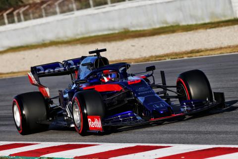 Toro Rosso's Kvyat not "balls out" on fastest lap of F1 test