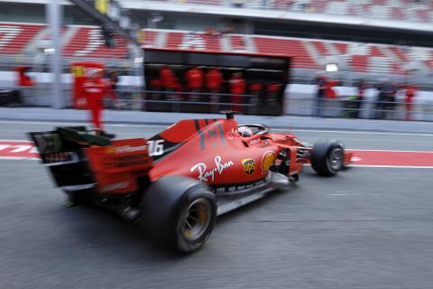 Ferrari making a ‘statement’ with F1 test pace  – Ricciardo