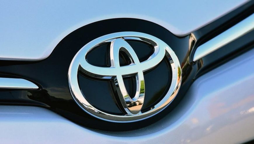 Toyota’dan iki yeni Corolla!