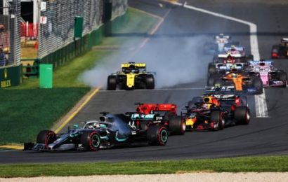 Ricciardo drained as Renault debut wrecked by gutter clash