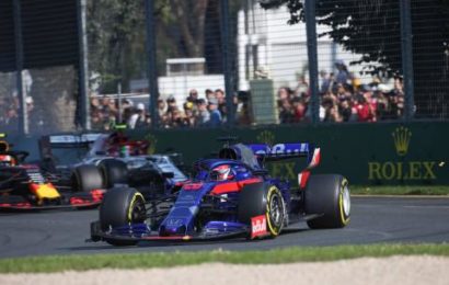 Kvyat ‘pushed like an animal’ in charge to comeback point