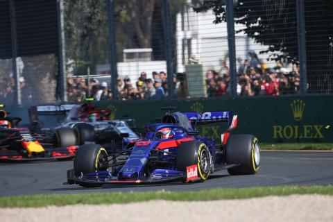 Kvyat ‘pushed like an animal’ in charge to comeback point Kvyat ‘pushed like an animal’ in charge to comeback point