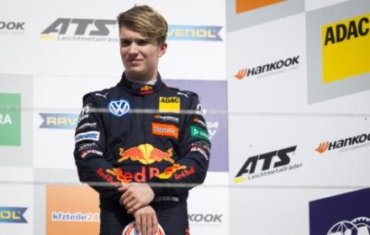 Red Bull hands Ticktum first F1 test in Bahrain