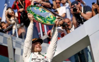 Bottas takes crushing Australian GP victory