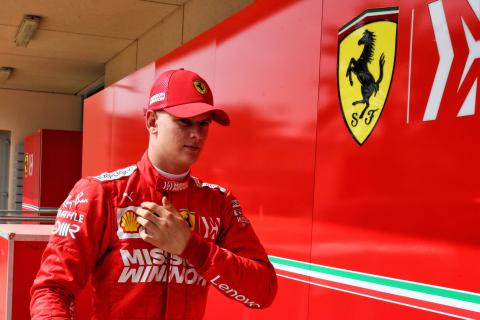 Sainz feels for Schumacher Jr. amid media attention