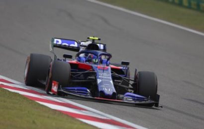 Albon ruled out of China qualifying after FP3 crash