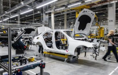 Mercedes-Benz Rusya fabrikasını açtı!